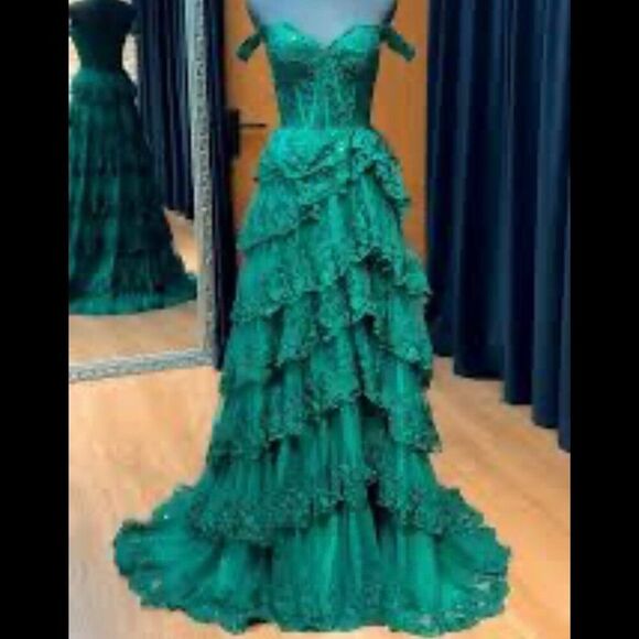 Emerald Green Corset Elegant Tulle Tiered Sequins Sparkly A Slit Prom Gown - Picture 3 of 13